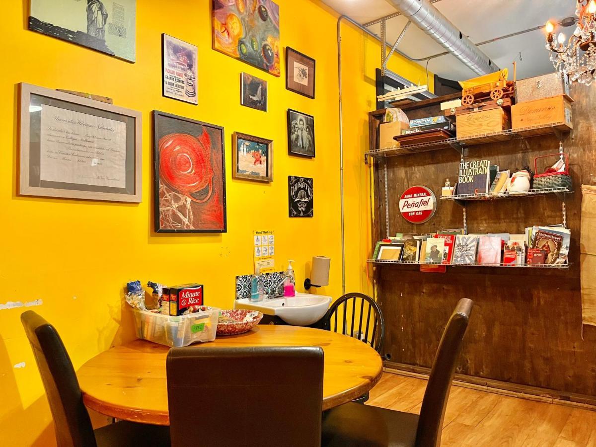 The Only Backpacker'S Inn (Adults Only) Toronto Extérieur photo