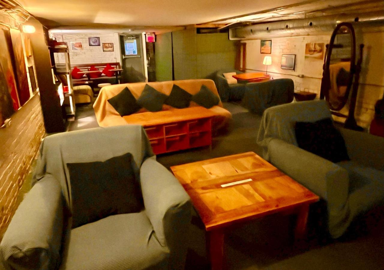 The Only Backpacker'S Inn (Adults Only) Toronto Extérieur photo