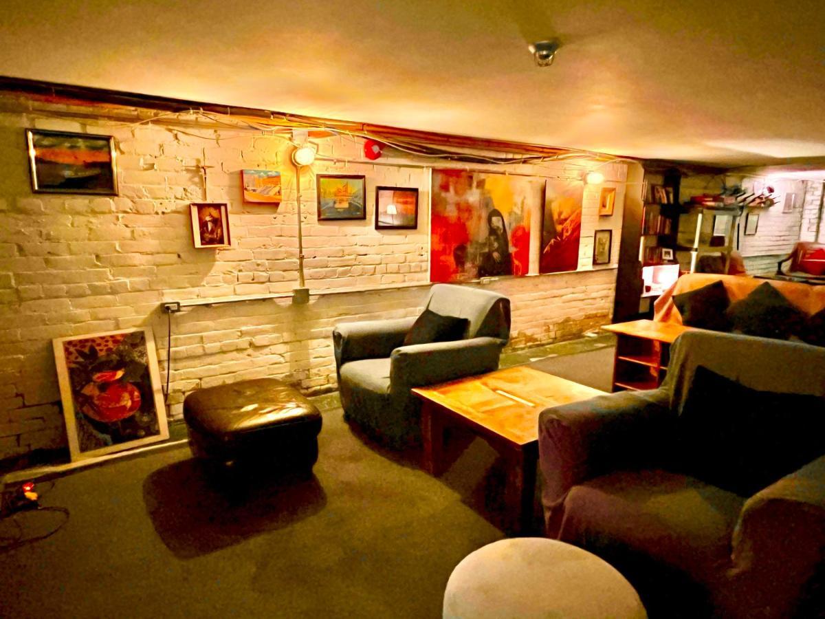 The Only Backpacker'S Inn (Adults Only) Toronto Extérieur photo