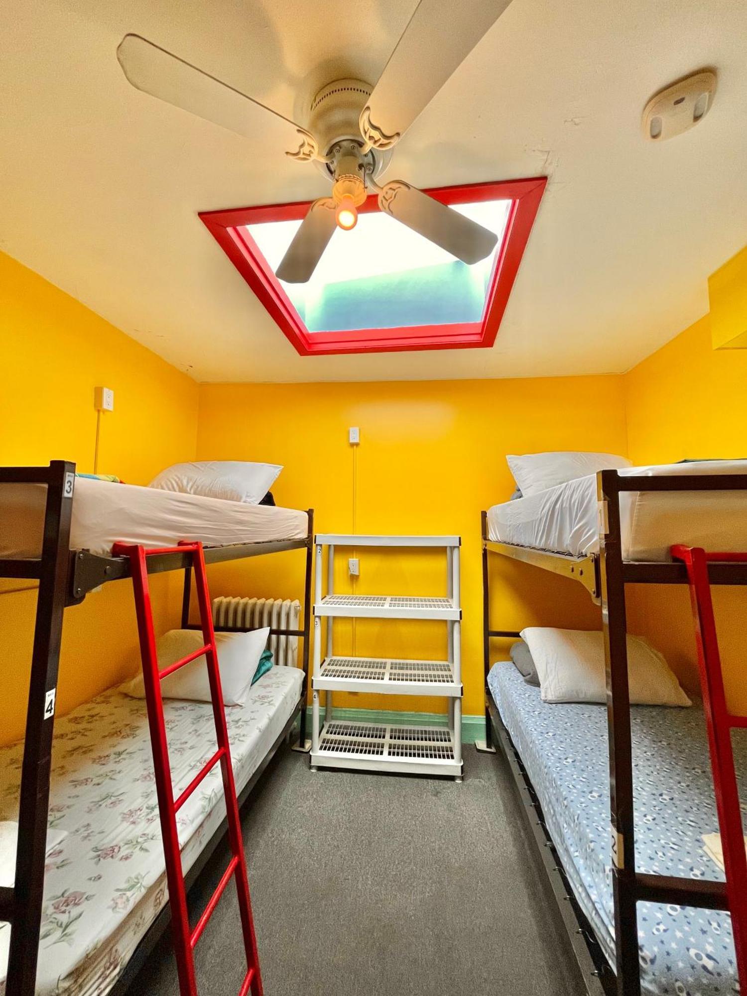 The Only Backpacker'S Inn (Adults Only) Toronto Extérieur photo