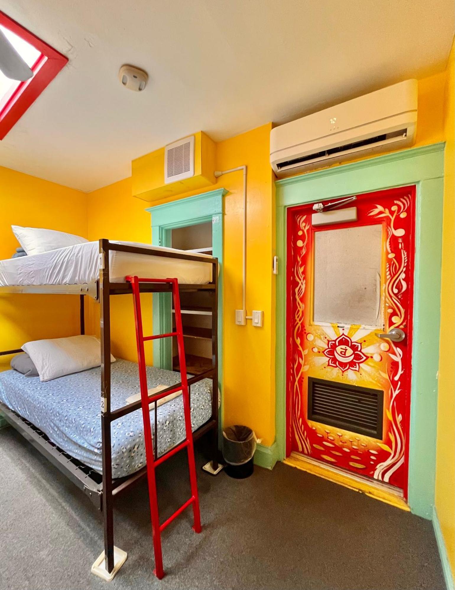 The Only Backpacker'S Inn (Adults Only) Toronto Extérieur photo
