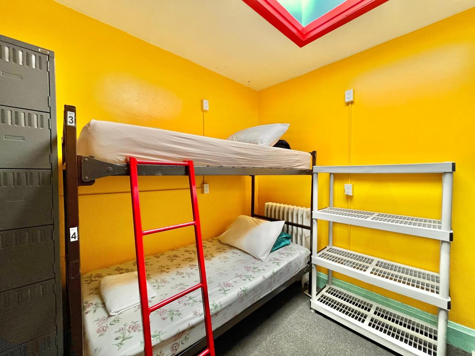The Only Backpacker'S Inn (Adults Only) Toronto Extérieur photo
